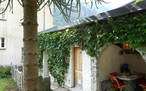 Ludiano 25: Wand, Schatten, Garten, Steinwand, Hinterhof, Zimmerpflanze, Hazienda, Hof