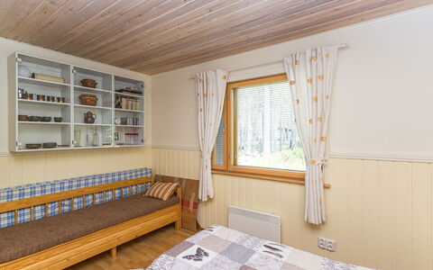 Hakojärventie 3B: Möbel, Interior Design, Holz, Bett, Schlafzimmer, Fussboden, Flooring, Decke, Zimmer, Zuhause