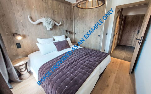 Le Caprice Blanc: Flooring, Interior Design, Schlafzimmer, Fussboden, Möbel, Bett, Holz, Bedding, Bettdecke, Holzboden