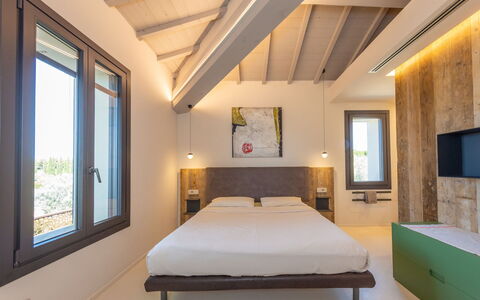 San Giuseppe: Schlafzimmer, Interior Design, Bett, Wand, Holz, Decke, Bedding, Zimmer, Bettdecke, Möbel