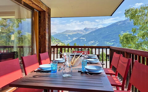 Les Rahâs A5: Möbel, Stuhl, Tabelle, Interior Design, Küche & Esszimmer Tisch, Veranda, Gebirge, Eco Hotel, Hartholz, Holzbeize