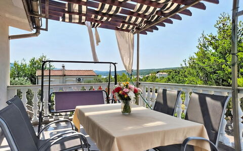 Marija: Möbel, Tabelle, Stuhl, Gartenmöbel, Tisch Im Freien, Balkon, Schatten, Veranda, Terrasse, Zimmerpflanze