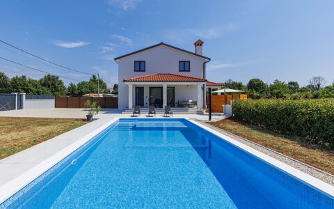 Eroa: Blau, Schwimmbad, Zuhause, Verbundwerkstoff, Estate, Resort, Eco Hotel, Villa, Water Feature, Thermae