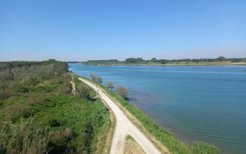 Ca' Rustica: Wasservorräte, Wasser, Gewässer, Wasserweg, Wasserlauf, Natürliche Landschaft, Kanal, Bank, Küsten Und Ozeanische Forms
