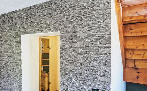 Alpenchalet Gundolf: Möbel, Interior Design, Stuhl, Flooring, Tabelle, Resort, Fussboden, Decke, Zimmer, Eco Hotel