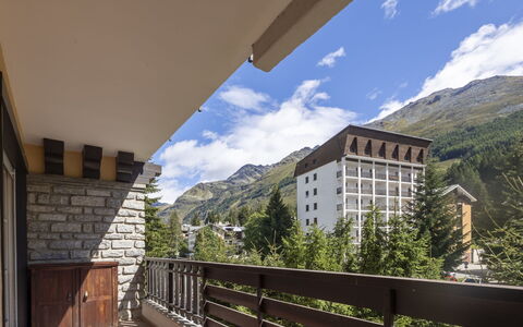 Le Betulle: Möbel, Interior Design, Stuhl, Flooring, Tabelle, Resort, Fussboden, Decke, Zimmer, Eco Hotel