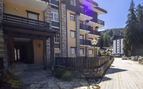 Le Betulle: Möbel, Interior Design, Stuhl, Flooring, Tabelle, Resort, Fussboden, Decke, Zimmer, Eco Hotel