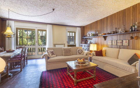Le Betulle: Möbel, Interior Design, Stuhl, Flooring, Tabelle, Resort, Fussboden, Decke, Zimmer, Eco Hotel