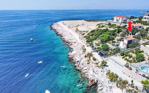 Marina Sevid 106: Fussboden, Decke, Schwimmbad, Resort, Design, Stuhl, Daylighting, Hotel, Villa, Penthouse