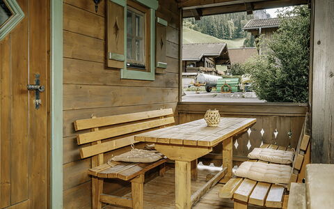 Zirbenhütte: Schwimmbad, Bauernhaus, Estate, Villa, Resort, Hazienda, Eco Hotel, Hinterhof