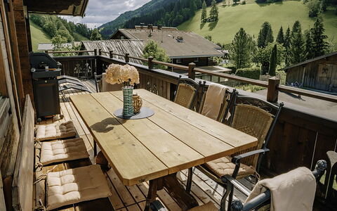 Chalet Amadé: Schwimmbad, Bauernhaus, Estate, Villa, Resort, Hazienda, Eco Hotel, Hinterhof