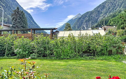Chalet Jana: Schwimmbad, Bauernhaus, Estate, Villa, Resort, Hazienda, Eco Hotel, Hinterhof