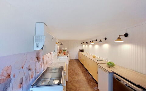 Coin Nature 2: Interior Design, Wand, Flooring, Decke, Fussboden, Beleuchtung, Light Fixture, Countertop, Küche, Zimmer