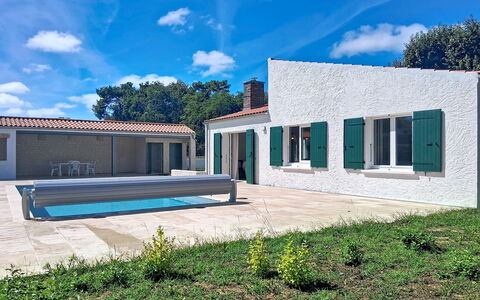 Les Salines: Schwimmbad, Bauernhaus, Estate, Villa, Resort, Hazienda, Eco Hotel, Hinterhof