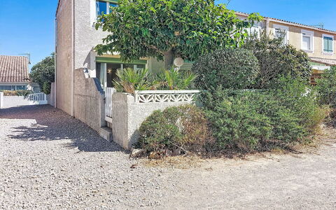 Plein Soleil: Schwimmbad, Bauernhaus, Estate, Villa, Resort, Hazienda, Eco Hotel, Hinterhof