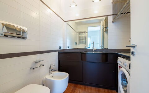 Lory House: Flooring, Interior Design, Fussboden, Armatur, Decke, Zapfhahn, Installation, Sinken, Countertop, Badezimmer