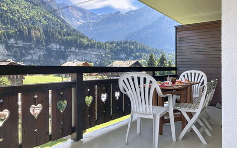 Grand-Pré B: Hügel, Gebirge, Senke, Bergstation, Alpen, Grat, Balkon, Stuhl, Bergdorf, Massiv