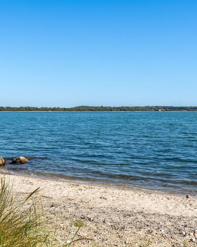 Alli - 100M from the Sea