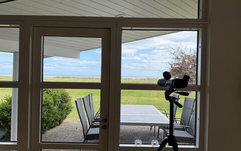 Heilo - from the Sea: Holz, Fussboden, Flooring, Decke, Glas, Daylighting, Hartholz, Holzbeize, Home Door, Schatten