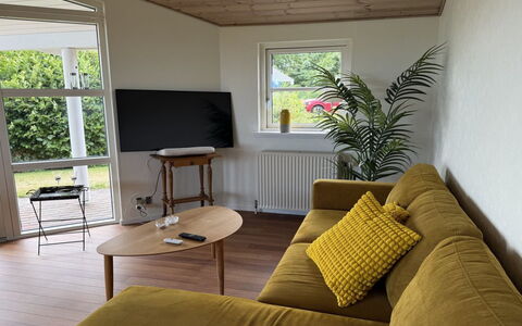 Heilo - from the Sea: Möbel, Interior Design, Flooring, Fussboden, Wand, Couch, Holz, Wohnzimmer, Zimmer, Holzboden
