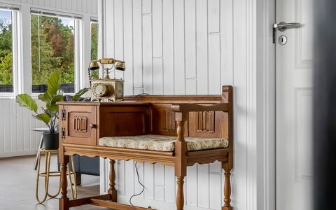 Grith - 740M to the Fjord: Holz, Möbel, Flooring, Fussboden, Interior Design, Holzboden, Holzbeize, Hartholz, Wohnzimmer, Laminatboden