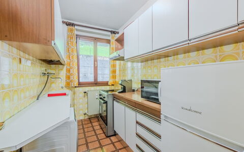 Nido del Brenta: Küche, Flooring, Major Appliance, Interior Design, Fussboden, Küchengerät, Countertop, Decke, Zimmer, Fliese