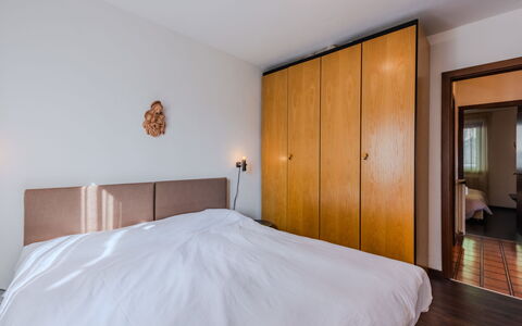 Nido del Brenta: Interior Design, Bett, Möbel, Flooring, Schlafzimmer, Holz, Fussboden, Decke, Zimmer, Beleuchtung