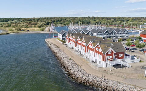 Loan - 10M to the Fjord: Wasser, Wasserweg, Kanal, Boot, Watercraft, Küsten Und Ozeanische Forms, Meer, Dock, Küste, Yachthafen