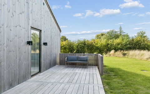 Ragmar - 525M from the Sea: Fussboden, Decke, Schwimmbad, Resort, Design, Stuhl, Daylighting, Hotel, Villa, Penthouse