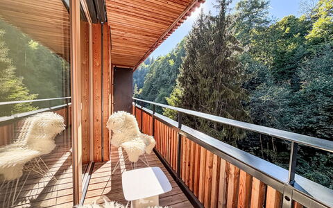 Selva 42: Holz, Balkon, Holzbeize, Hartholz, Daylighting, Lärche, Veranda, Geländer