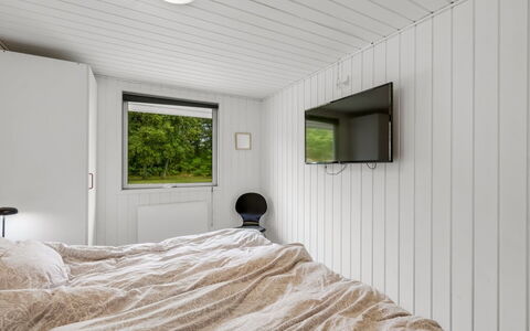 Hubert - 450M to the Fjord: Wand, Holz, Schlafzimmer, Decke, Interior Design, Fussboden, Flooring, Bettdecke, Bett, Bedding