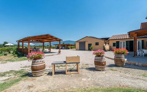Villa Belvedere: Himmel, Schatten, Freizeit, Urlaub, Ruhezone, Outdoor Struktur, Überdachung, Regenschirm