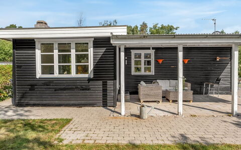 Roar - 7.5Km from the Sea: Resort, Schwimmbad, Schatten, Eco Hotel, Freizeit, Hotel, Strandresort, Ferienort, Balkon