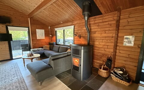 Majvor - from the Sea: Holz, Möbel, Wohnung, Zimmer, Decke, Holzbeize, Stuhl, Hartholz, Lack, Holz