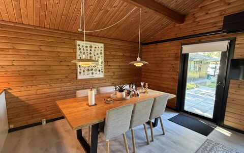 Majvor - from the Sea: Holz, Möbel, Wohnung, Zimmer, Decke, Holzbeize, Stuhl, Hartholz, Lack, Holz