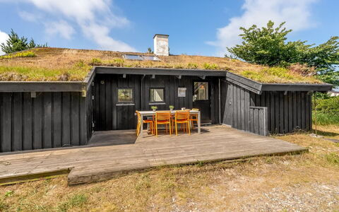 Senija - 100M from the Sea: Holz, Möbel, Wohnung, Zimmer, Decke, Holzbeize, Stuhl, Hartholz, Lack, Holz
