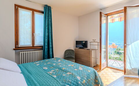 Al Roccolo: Interior Design, Bett, Schlafzimmer, Wand, Möbel, Flooring, Fussboden, Bettdecke, Zimmer, Holz