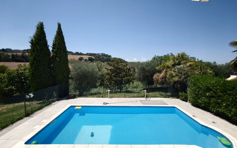 Tenuta Marino - Villa Privata Vista Vigneti con Pi: Schwimmbad, Blau, Resort, Verbundwerkstoff, Schatten, Gartenmöbel, Freizeit, Eco Hotel, Hinterhof, Water Feature