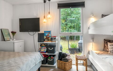 Nanook - from the Sea: Möbel, Interior Design, Bett, Schlafzimmer, Flooring, Fussboden, Holz, Decke, Zimmer, Beleuchtung