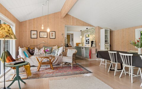 Ølvir - 525M from the Sea: Interior Design, Holz, Möbel, Decke, Flooring, Wohnzimmer, Beleuchtung, Zimmer, Light Fixture, Zuhause