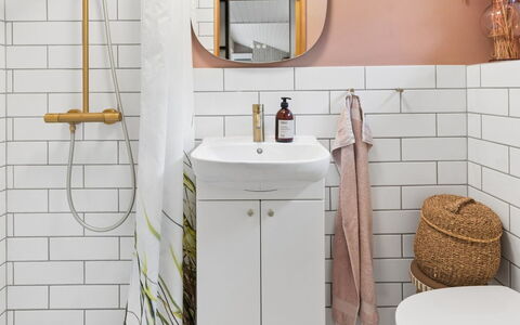 Ølvir - 525M from the Sea: Interior Design, Flooring, Armatur, Badezimmer, Fussboden, Installation, Sinken, Bad Sink, Zapfhahn, Zimmer