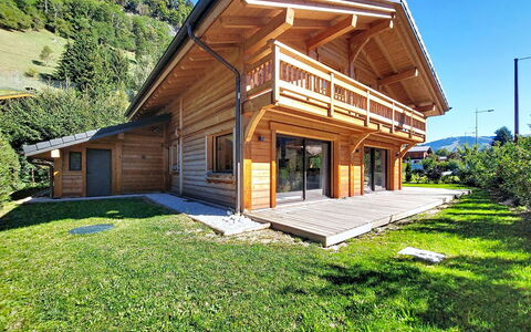 L'Aigle Blanc: Holz, Dach, Hütte, Blockhaus, Estate, Strahl, Holz, Veranda, Design, Hartholz