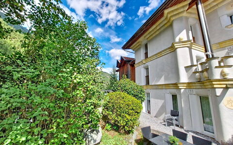 Sandra: Villa