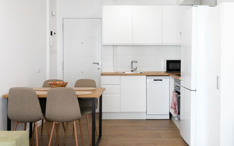 Caribe: Möbel, Flooring, Interior Design, Küche, Countertop, Fussboden, Holz, Küchengerät, Küche & Esszimmer Tisch, Holzboden
