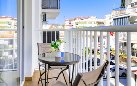 Caribe: Wohnung, Balkon, Eigentumswohnung, Veranda, Hotel, Geländer, Aluminium, Zimmerpflanze