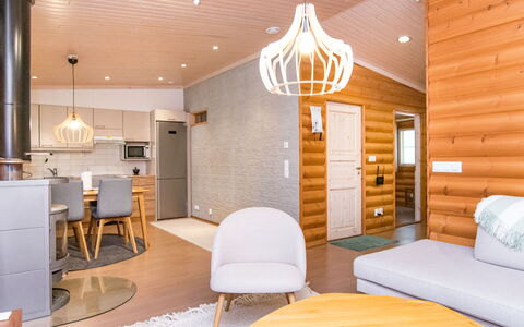 Mäkrä 3: Interior Design, Flooring, Holz, Decke, Light Fixture, Fussboden, Möbel, Beleuchtung, Holzboden, Zuhause