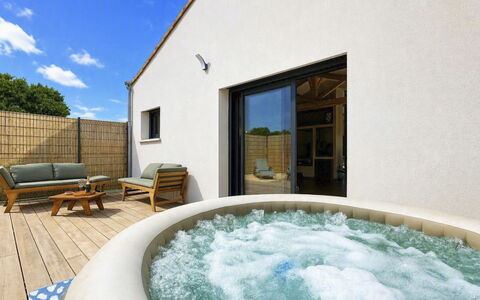 La Plaine-Sur-Mer 801: Schwimmbad, Verbundwerkstoff, Resort, Eco Hotel, Jacuzzi, Hof, Gartenmöbel, Hotel, Thermae, Villa