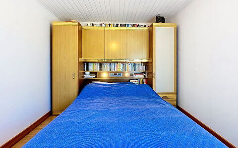 Les Hauts de la Noëveillard: Möbel, Holz, Flooring, Fussboden, Schlafzimmer, Interior Design, Bett, Zimmer, Bettdecke, Bedding