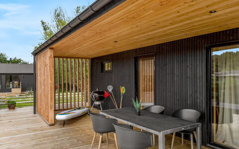 Munibert - 100M from the Sea: Holz, Zuhause, Verbundwerkstoff, Hartholz, Holzbeize, Deck, Planke, Gartenbauten, Schatten, Küche & Esszimmer Tisch
