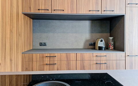 Das Maridl: Holz, Interior Design, Flooring, Cabinetry, Möbel, Countertop, Fussboden, Küche, Schrank, Holzbeize
